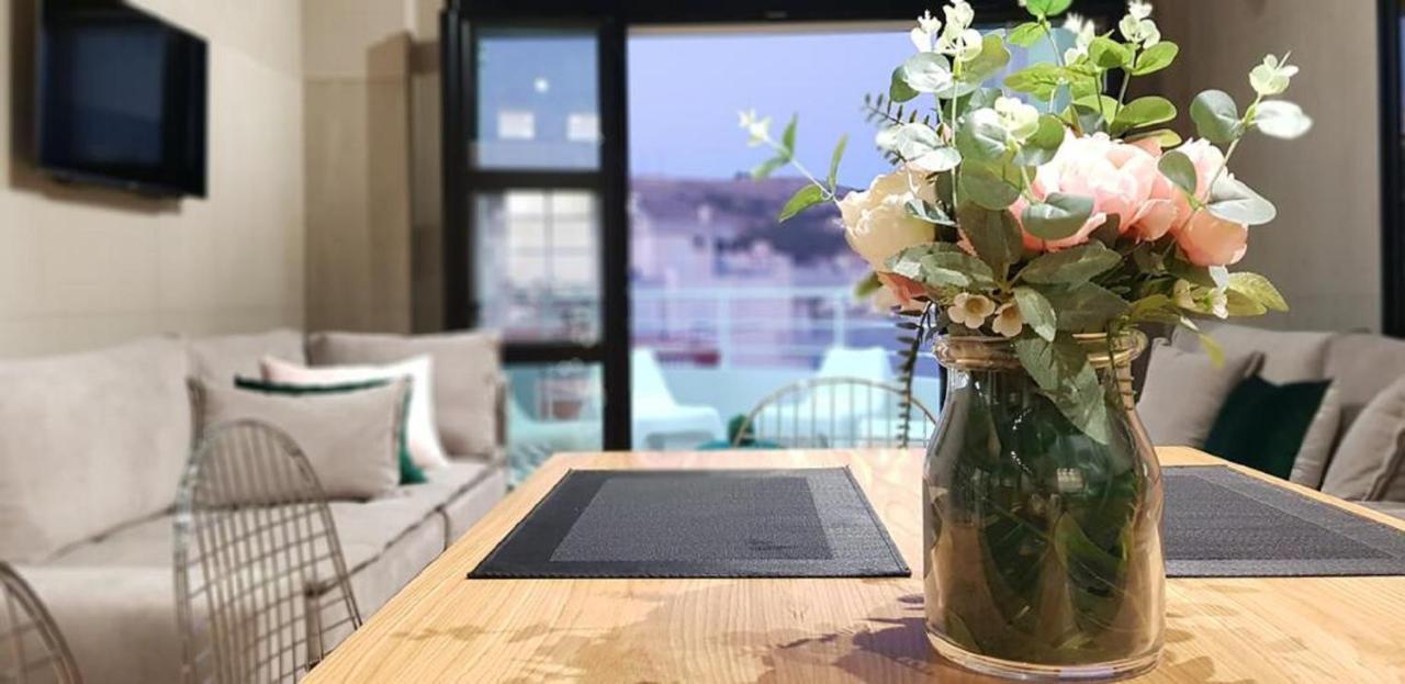 Limani Luxury Apartments Beachfront ساراندا المظهر الخارجي الصورة