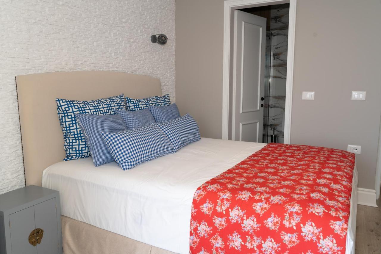 Limani Luxury Apartments Beachfront ساراندا المظهر الخارجي الصورة