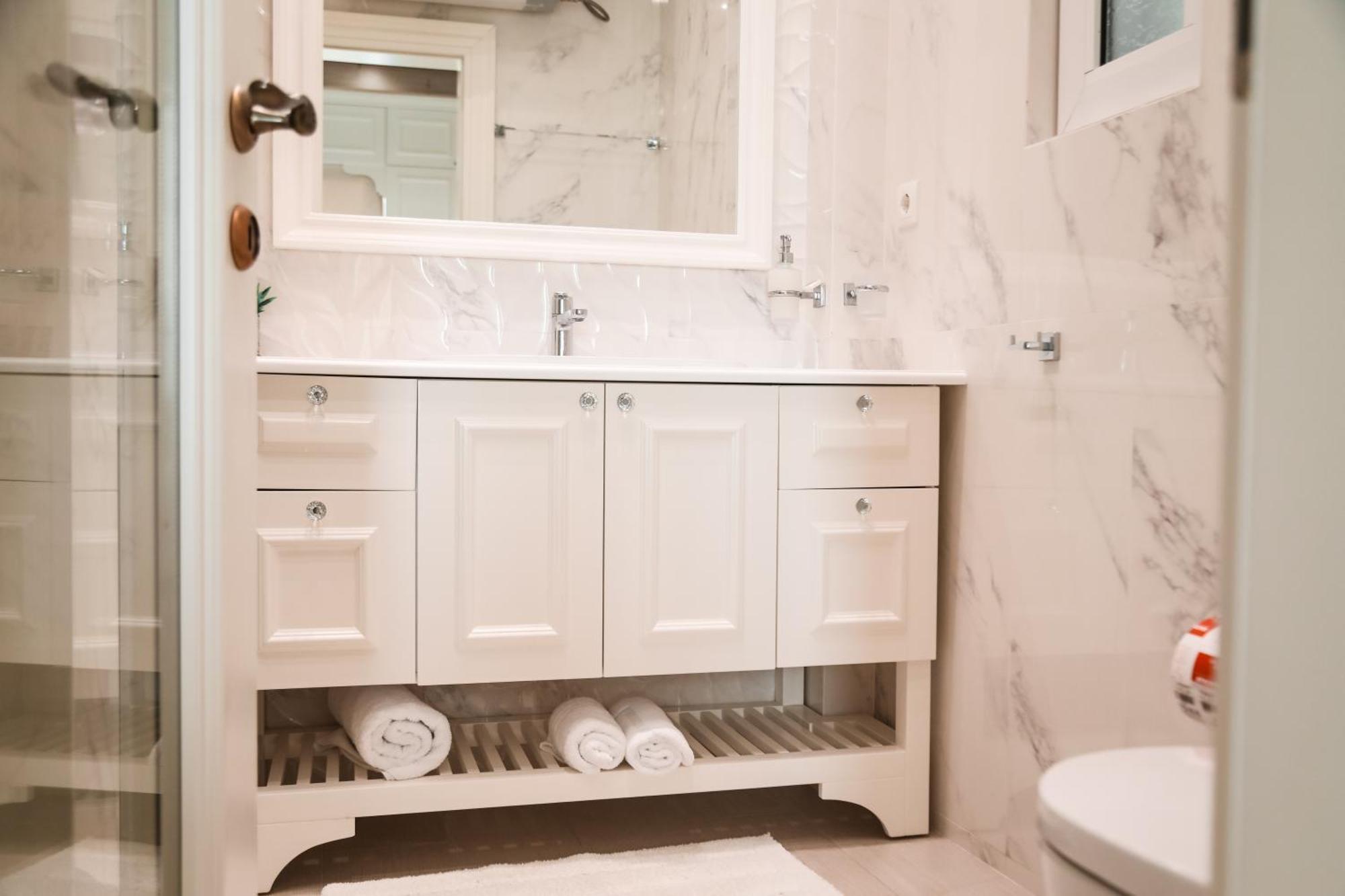 Limani Luxury Apartments Beachfront ساراندا المظهر الخارجي الصورة