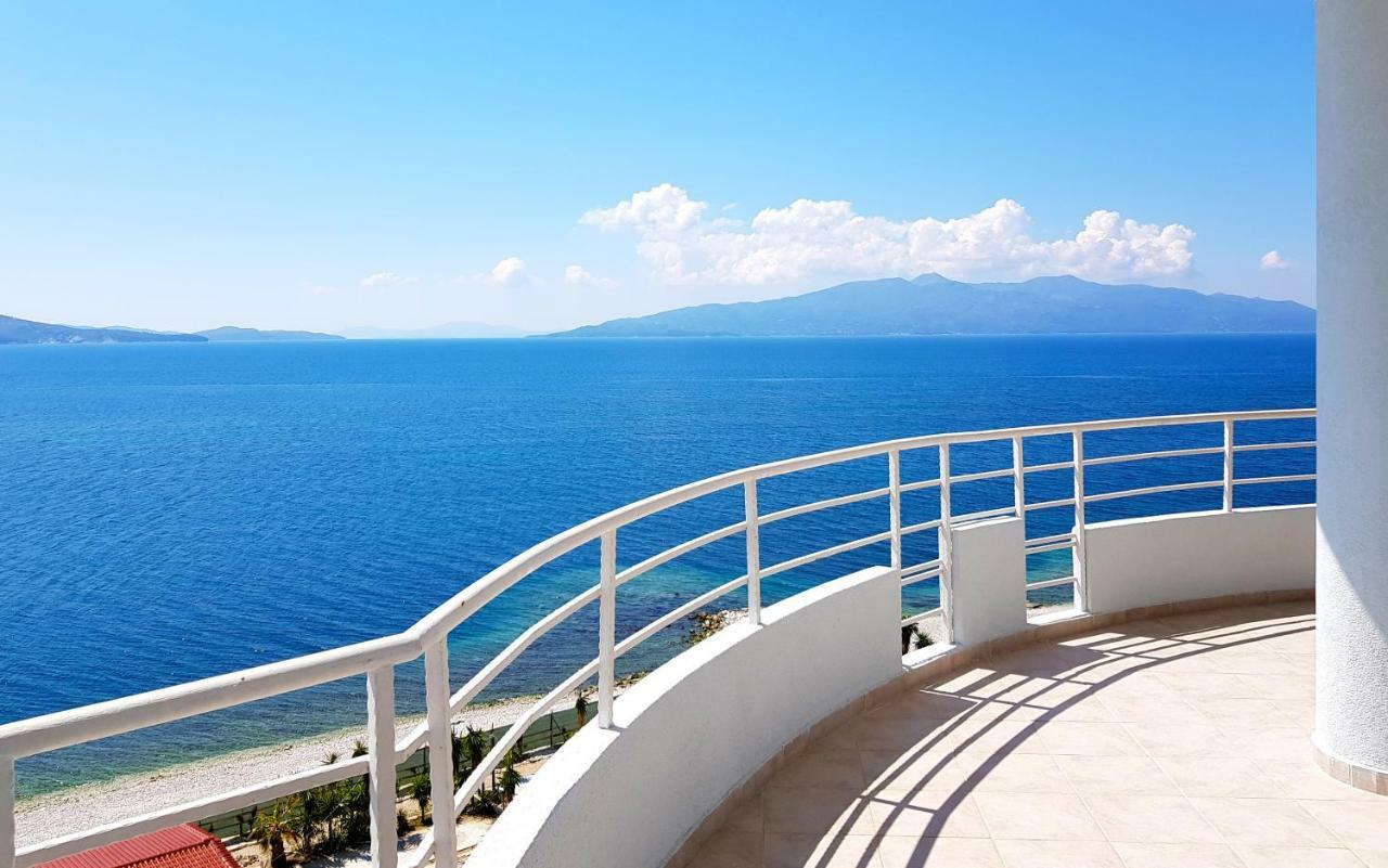 Limani Luxury Apartments Beachfront ساراندا المظهر الخارجي الصورة